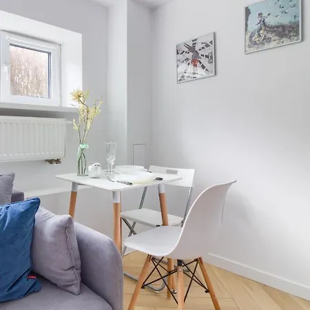 Apartment M&r Apartament Smart&bright Batorego 16, Netflix, Free Wifi, Metro I Park Pole Mokotowskie, Stodola, Self Check-in, 5 Minut Od Centrum *