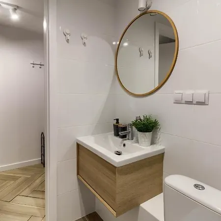 M&r Apartament Smart&bright Batorego 16, Netflix, Free Wifi, Metro I Park Pole Mokotowskie, Stodola, Self Check-in, 5 Minut Od Centrum Apartment Warsaw