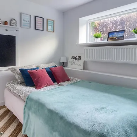 M&r Apartament Smart&bright Batorego 16, Netflix, Free Wifi, Metro I Park Pole Mokotowskie, Stodola, Self Check-in, 5 Minut Od Centrum Apartment