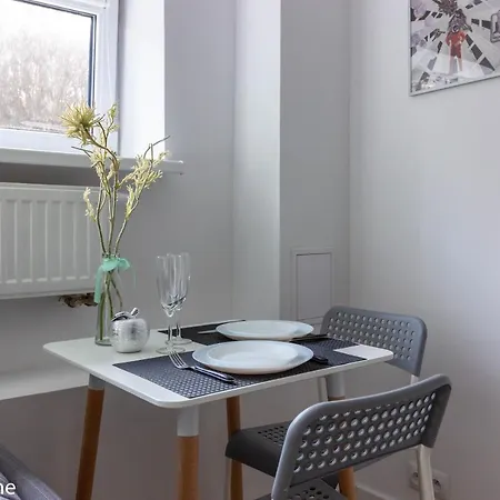 M&r Apartament Smart&bright Batorego 16, Netflix, Free Wifi, Metro I Park Pole Mokotowskie, Stodola, Self Check-in, 5 Minut Od Centrum Apartment *
