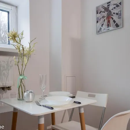 M&r Apartament Smart&bright Batorego 16, Netflix, Free Wifi, Metro I Park Pole Mokotowskie, Stodola, Self Check-in, 5 Minut Od Centrum Warsaw
